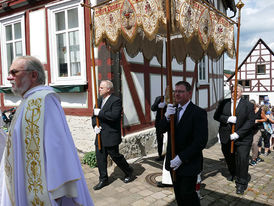 Kirchweih- und Johannifest (Foto: Karl-Franz Thiede)